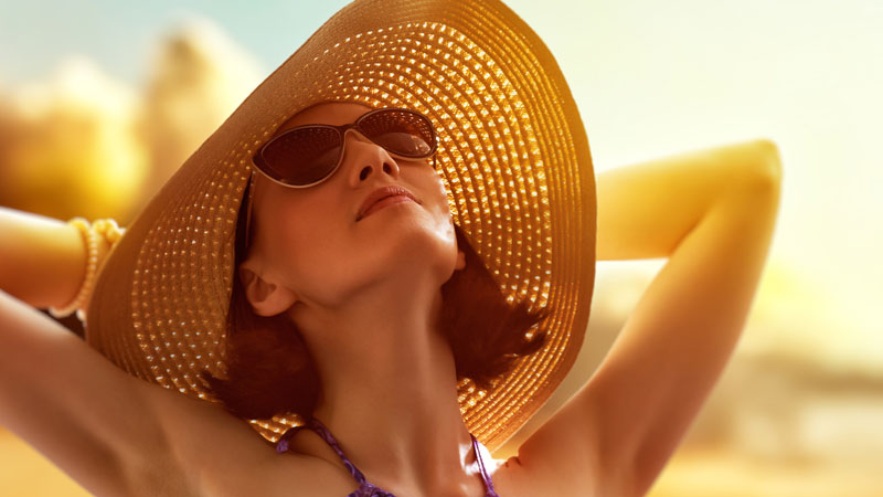 نحوه برنزه کردن یکدست و ماندگار پوست با آفتاب و سولاریوم  