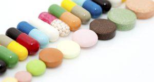 بهترین داروها برای درمان ریزش مو و بررسی اثر بخشی و عوارض داروهای ریزش مو 