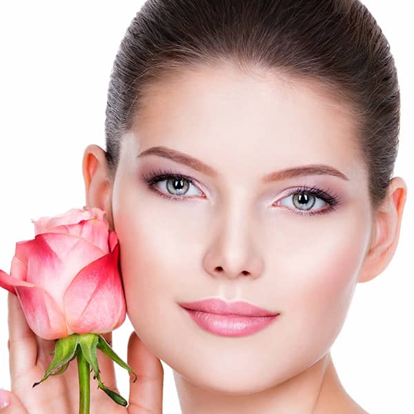 فواید، عوارض و نحوه استفاده از گلیسیرین و گلاب برای پوست صورت